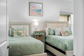 6 bedrooms, iron/ironing board, bed sheets