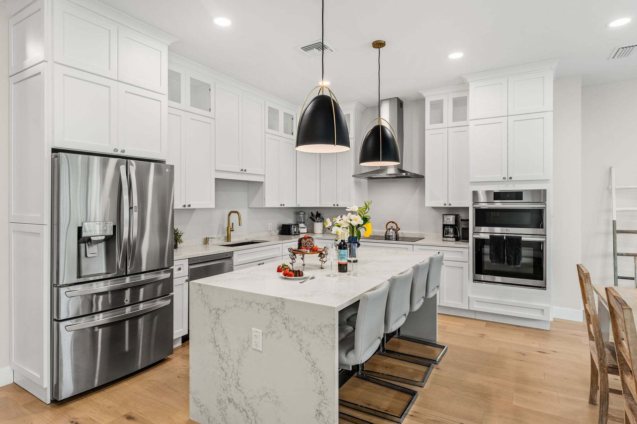 Villa (Multiple Bedrooms) | Private kitchen | Fridge, microwave, oven, stovetop