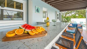 Poolbar