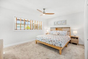 4 bedrooms, iron/ironing board, bed sheets