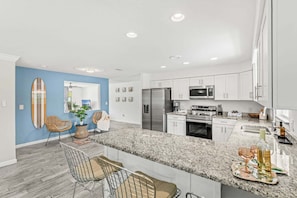 House (3 Bedrooms) | Private kitchen - 105 Bay Dr N (Indian Harbour Beach)