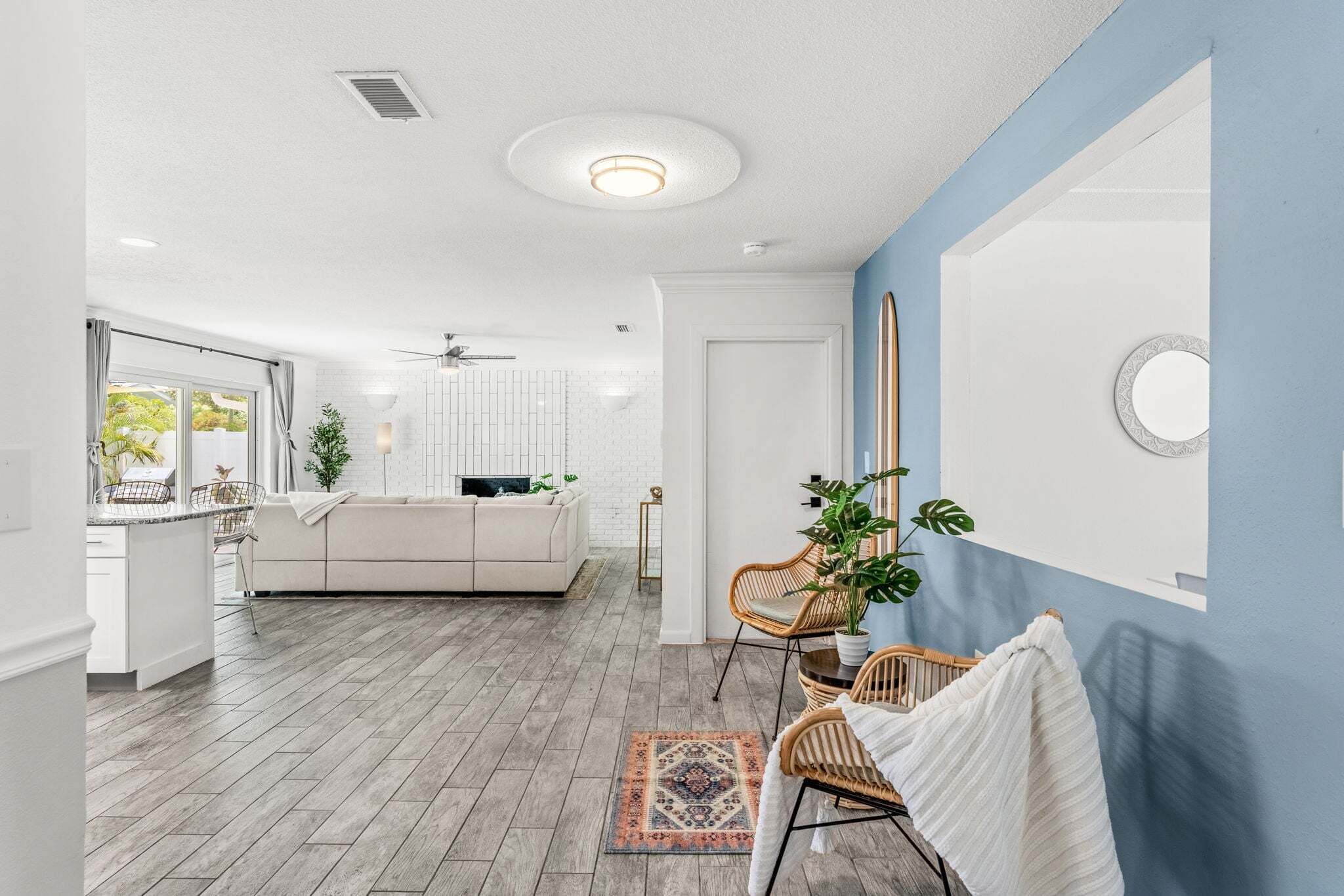Maison (3 Bedrooms) | Aire de séjour | Téléviseur de 40 po avec télévision numérique