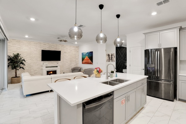 3001 Hafen Ln - Melbourne Beach, FL