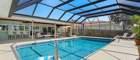 Outdoor pool, sun loungers