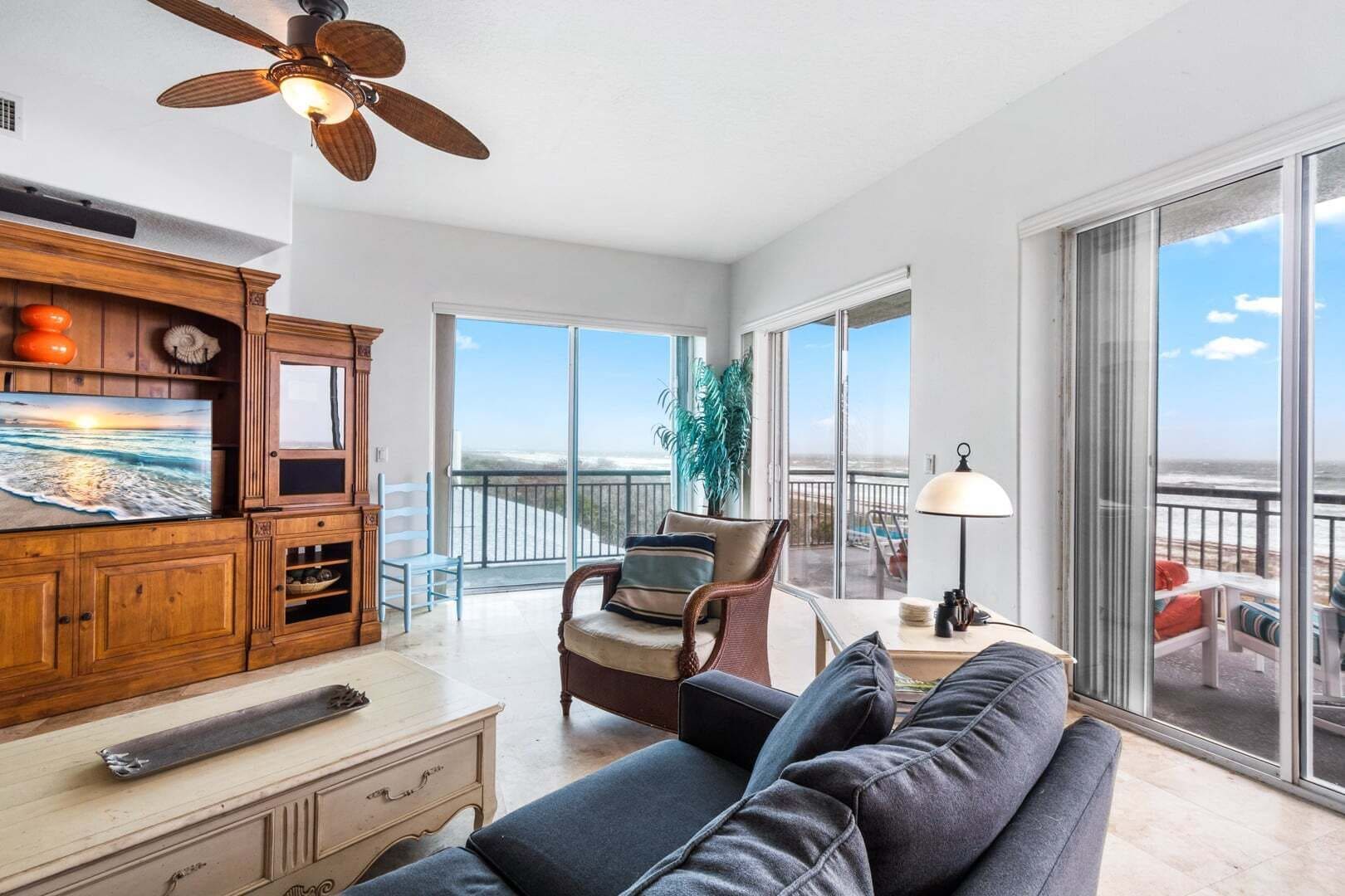 Appartement (3 Bedrooms) | Coin séjour