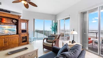 Apartment (3 Bedrooms) | Living area | 40-inch Smart TV with digital channels