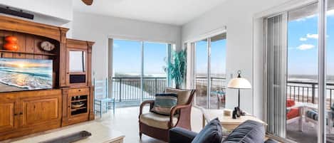 Apartment (3 Bedrooms) | Living area | 40-inch Smart TV with digital channels