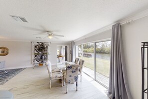 Dining - 116 La Riviere Rd (Cocoa Beach)