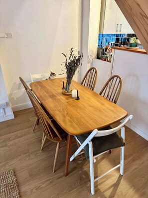 Dining - Redland House | 3 Bedroom | Sleeps 8 | Central (Redland)