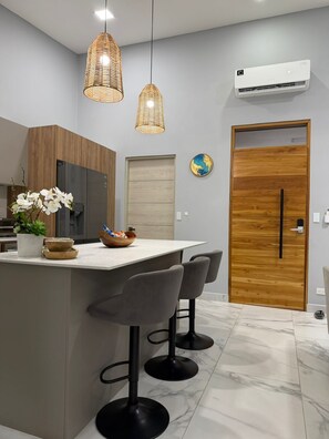 Dining - Casa Seahorse - Manuel Antonio - close to Marina, Beach and National Park (Quepos)