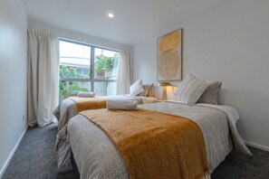 Iron/ironing board, WiFi, bed sheets - Modern Comfort in Central Christchurch (Christchurch)