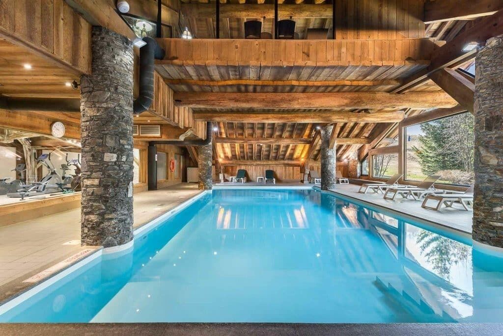 Piscine intérieure, piscine chauffée