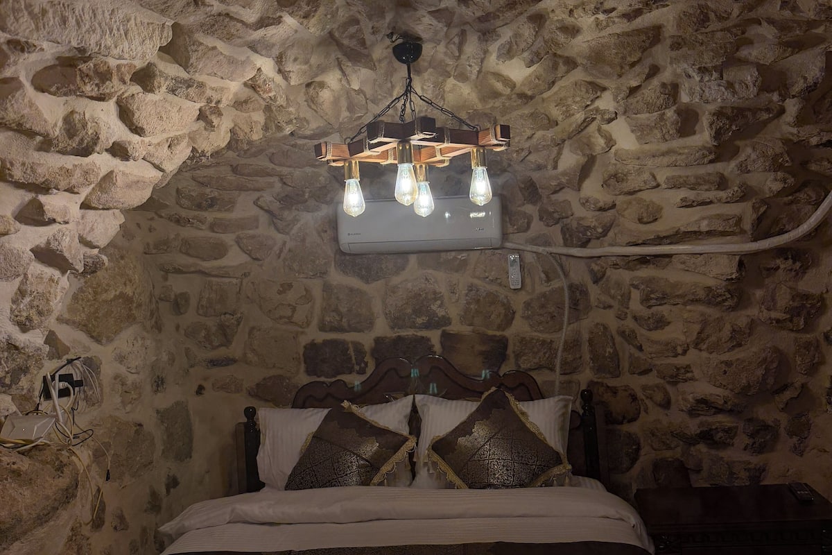 Deluxe Double Room | Egyptian cotton sheets, premium bedding, free minibar, desk