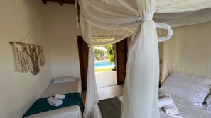 3 habitaciones, tabla de planchar con plancha, internet y ropa de cama 