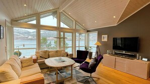 Télévision, cheminée