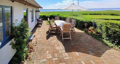 Spacious holiday gem with a view over Præstø Fjord