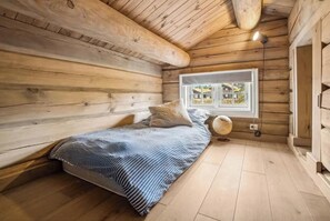 Free WiFi - Timber cabin with hot tub and ski runs in Veggli (Veggli)