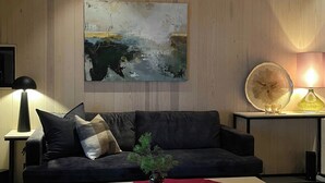 TV, fireplace - Peaceful nature and design on Skardsøya (Lesund)