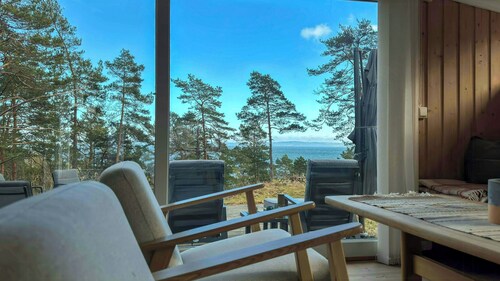 Cabin in the front row by the fjord in Hurum
