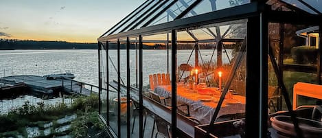 Outdoor dining