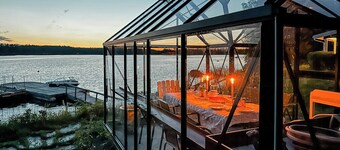 Lake view: Holiday home with natural charm