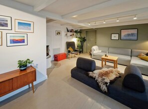 Fernseher, Kamin