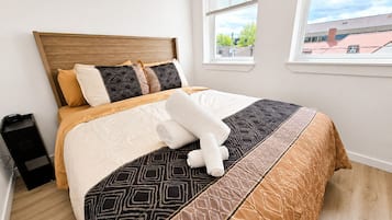1 bedroom, iron/ironing board, free WiFi, bed sheets