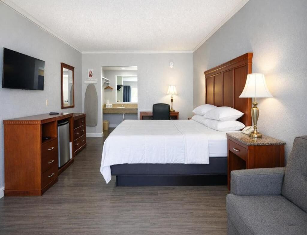 1 bedroom, desk, free WiFi