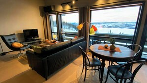 Interior - Modern flat with fjord view on Golsfjellet (Buskerud)