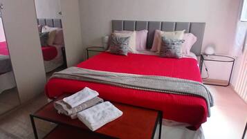 Iron/ironing board, WiFi, bed sheets