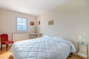 1 bedroom - Charming one-bedroom apartment at the Hendaye harbor, within walking distance of the beach and in a peaceful setting (HENDAYE)
