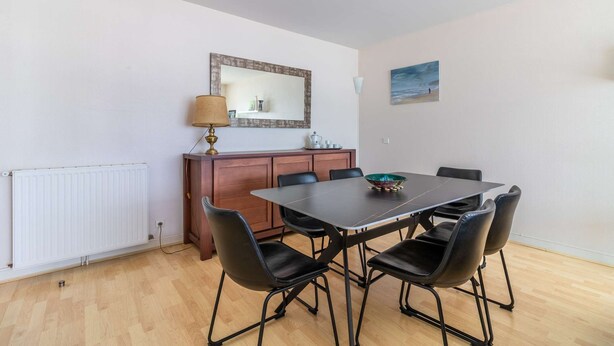 Dining - Charming one-bedroom apartment at the Hendaye harbor, within walking distance of the beach and in a peaceful setting (HENDAYE)