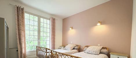 2 bedrooms