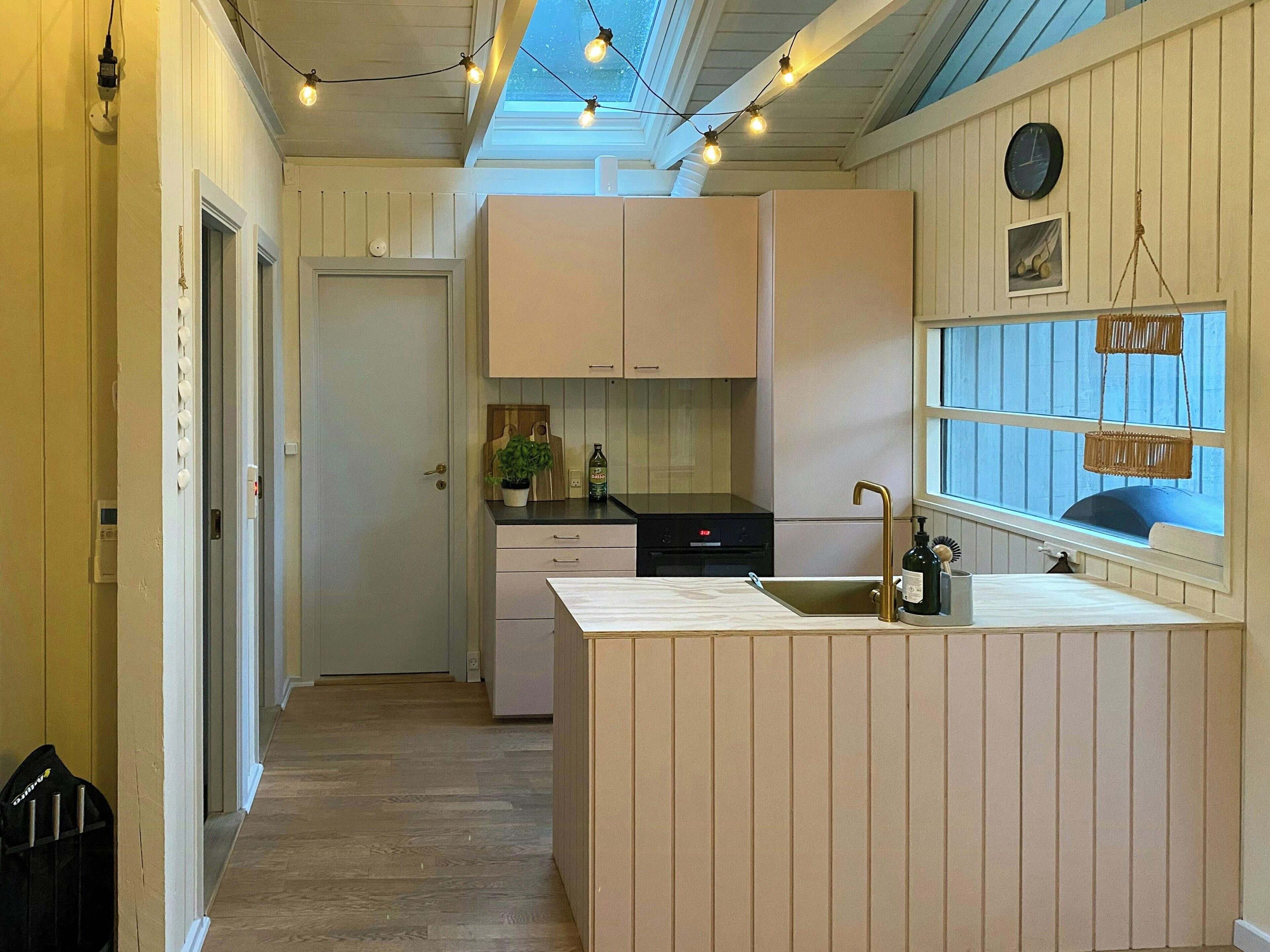Oven, dishwasher, coffee/tea maker