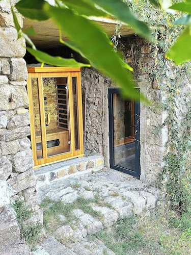 Charming renovated workshop in Ardèche
