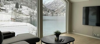 Newly built cabin with sauna by Oldevatnet