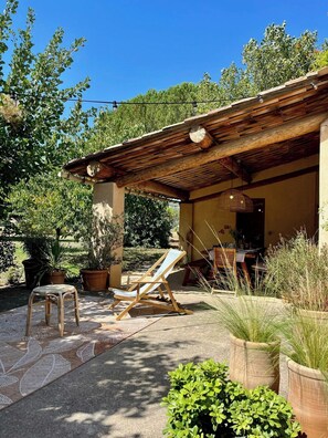 Terrace/patio - Bright villa in the heart of Luberon (Céreste-en-Luberon)
