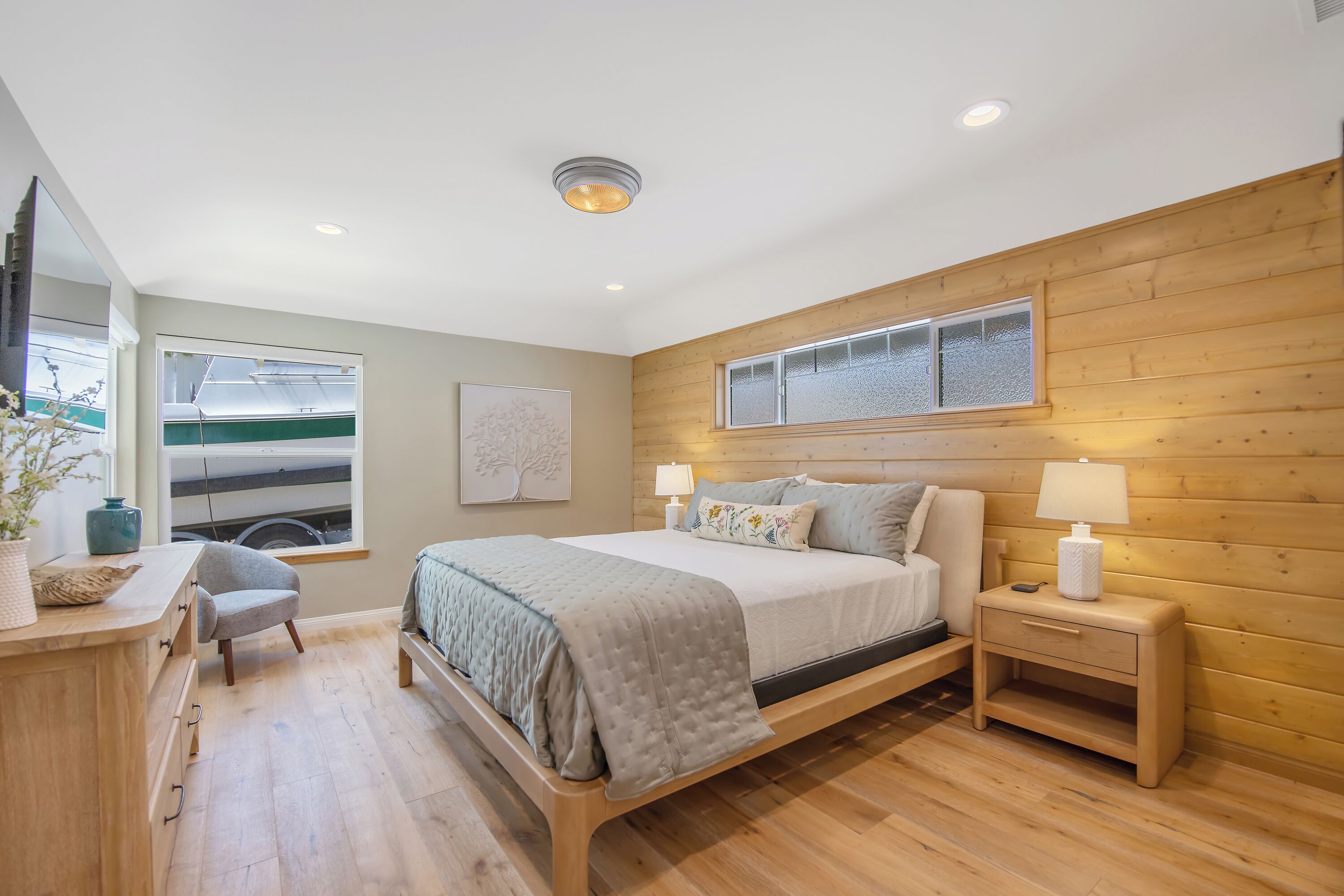 3 chambres, bureau, Wi-Fi gratuit, draps fournis