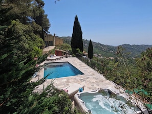 Pool - Mediterranean villa in the hills of Nice (Aspremont)