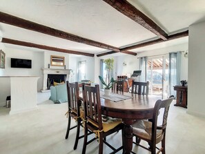 Dining - Mediterranean villa in the hills of Nice (Aspremont)