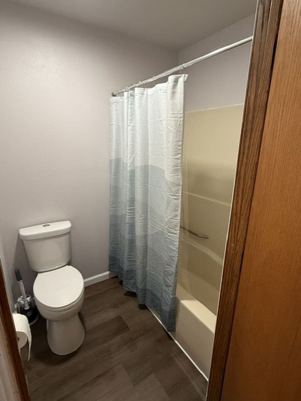 Basic Room | Bathroom