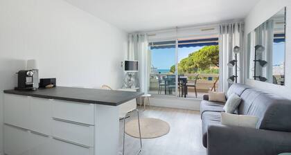 AS27341- Studio cabine Vue mer avec piscine direct sur plage