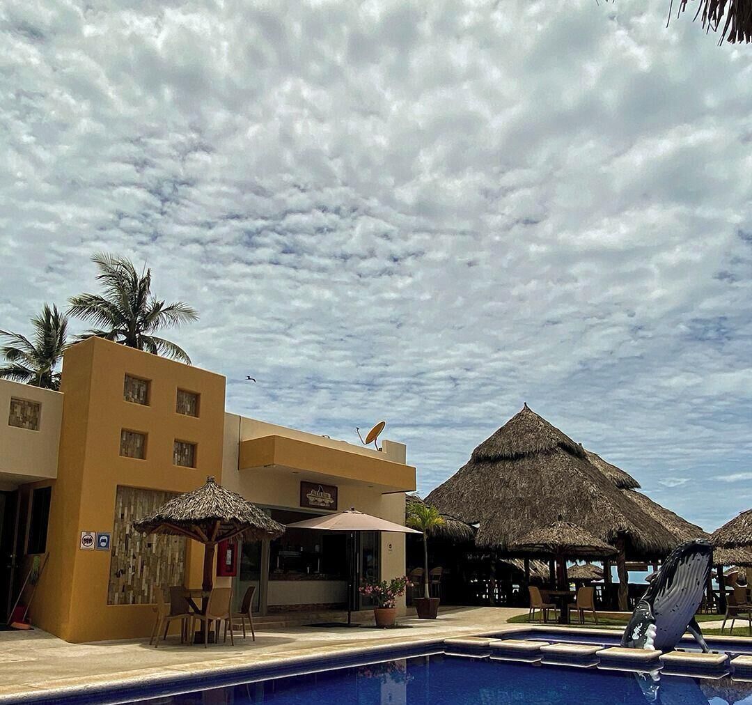 4 piscines extérieures