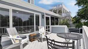 House (3 Bedrooms) | Interior - Isle Be There by Avantstay Shared Pool + Pickleball Court + Sunroom + Deck Walk to the Beach (Isle of Palms)