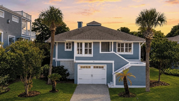 Isle Be There By Avantstay Shared Pool + Pickleball Court + Sunroom + Deck Walk To The Beach - Mount Pleasant, SC