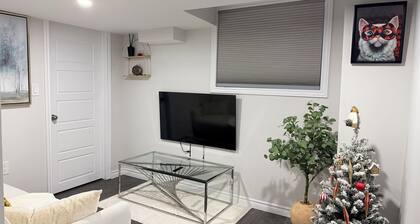 Delightful 1-bedroom apartment with AC in vibrant Guelph