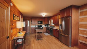 Private kitchen - Luxury cabin with hot tub & view of Grandfather Mountain near Boone & Banner Elk (Banner Elk)