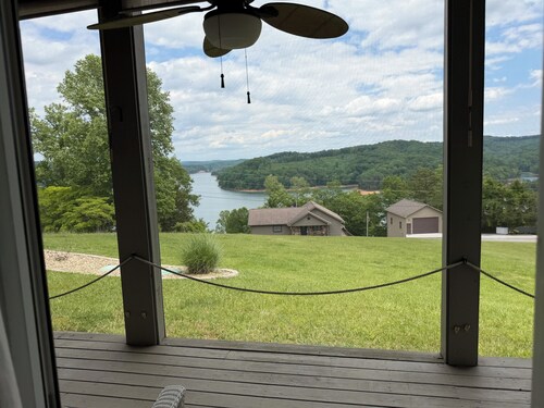 Perfect Norris Lake 2Br condo in Deerfield Resort with amazing lake views!