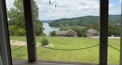 Perfect Norris Lake 2Br condo in Deerfield Resort with amazing lake views!