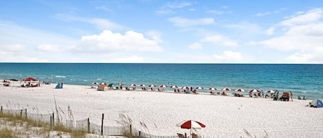 Maison, 1 trÚs grand lit et 1 canapé-lit (Costa Vista Townhouse #8) | Plage